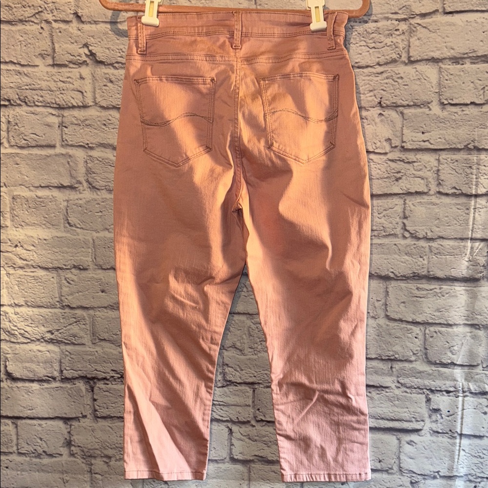 Lee Women's Soft Pink Capri Jeans size 12 - Picture 3 of 12
